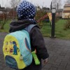 Kindergartenkind mit Rucksack